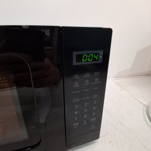 COMFEE COUNTERTOP MICROWAVE OVEN - 0.7 CU.FT/700W - BLACK (MODEL: CM-M201K-BK) image 5