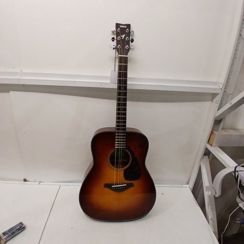 YAMAHA STRING BEGINNER SPRUCE TOP ACOUSTIC GUITAR - RIGHT HAND - SUNBURST ORANGE (MODEL: FG800J) image 2