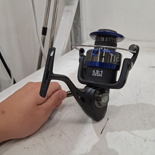 OFFSHORE ANGLER TIGHTLINE SPINNING REEL - 4.9:1 GEAR RATIO - BLUE (MODEL: TLB6000) image 2