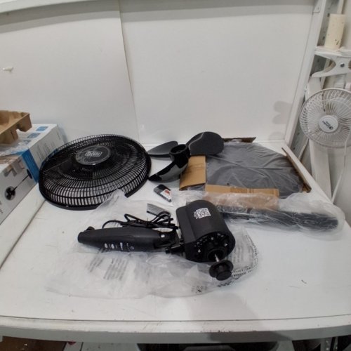 BLACK + DECKER STAND FAN WITH REMOTE - 16" DIAMETER - BLACK (MODEL: BFSR16B-01) image 3