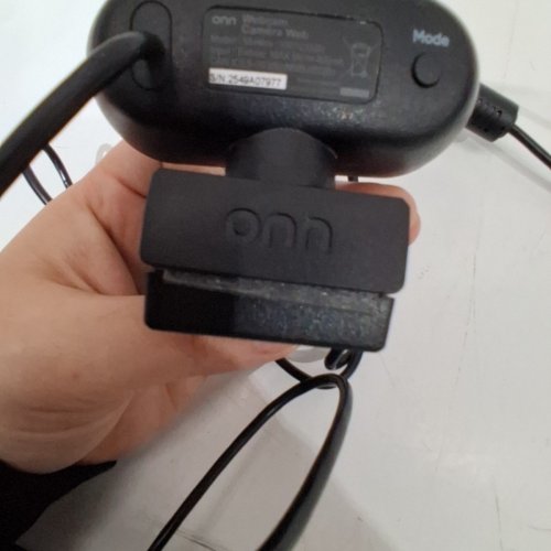 ONN 1440P SWIVEL HEAD WEBCAM - 6FT - BLACK (MODEL: 100123820) image 5