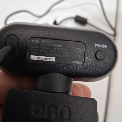 ONN 1440P SWIVEL HEAD WEBCAM - 6FT - BLACK (MODEL: 100123820) image 6