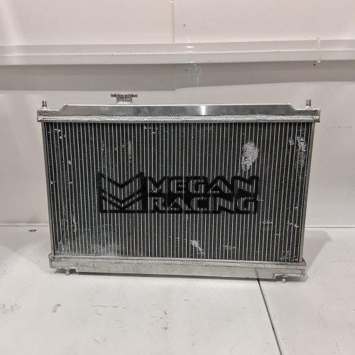 MISHIMOTO MANUAL TRANSMISSION PERFORMANCE ALUMINIUM RADIATOR FOR ACURA INTEGRA (MODEL: MMRAD-INT-94) image 4
