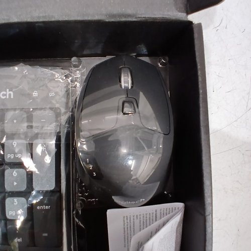 LOGITECH MK850 PERFORMANCE WIRELESS BLUETOOTH KEYBOARD AND MOUSE COMBO - BLACK (MODEL: 920-013269) image 3