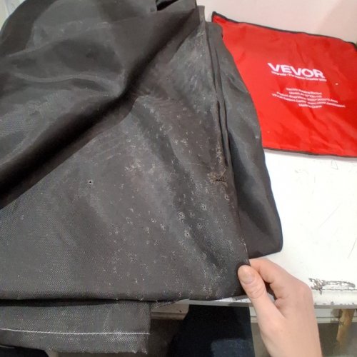 VEVOR PORTABLE FIBERGLASS FIRE RETARDANT WELDING BLANKET MAT WITH CARRYING BAG - 10FT X 10FT - BLACK image 4