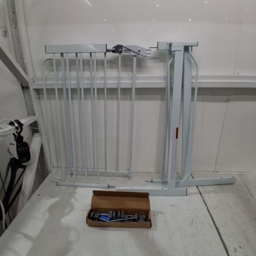 REGALO EASY STEP EXTRA WIDE BABY GATE - 30" X 29"-49" - WHITE (MODEL: 1164 EW DS) image 2