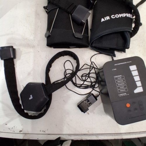 SHARPER IMAGE AIR COMPRESSION LEG MASSAGER BOOTS- SMALL/MEDIUM 25"-31" - BLACK (MODEL: 1018196) image 5