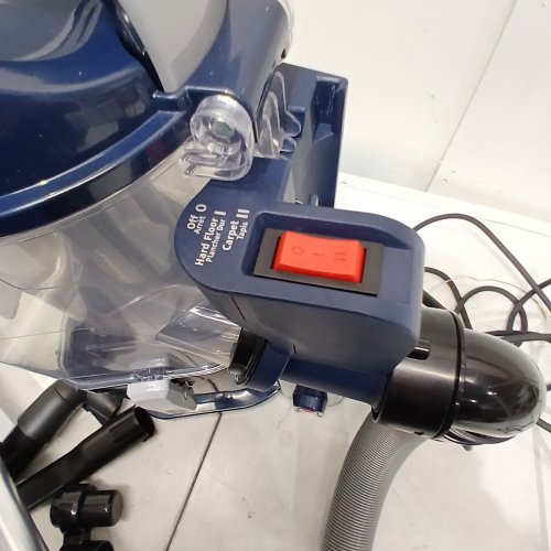 SHARK NAVIGATOR UV541CCO LIFT-AWAY PROFESSIONAL UPRIGHT VACUUM image 2