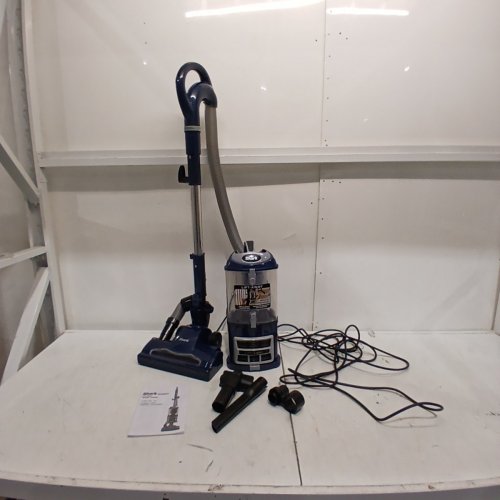 SHARK NAVIGATOR UV541CCO LIFT-AWAY PROFESSIONAL UPRIGHT VACUUM image 4