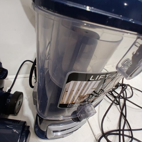 SHARK NAVIGATOR UV541CCO LIFT-AWAY PROFESSIONAL UPRIGHT VACUUM image 5