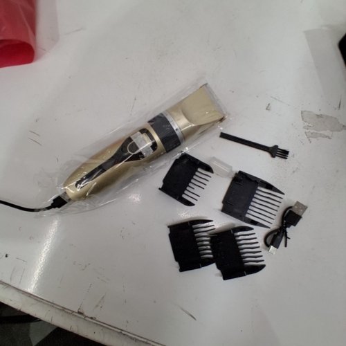 RECHARGEABLE 5-SPEED HAIR AND BEARD CLIPPER WITH ACCESSORIES - GOLD AND BLACK image 3