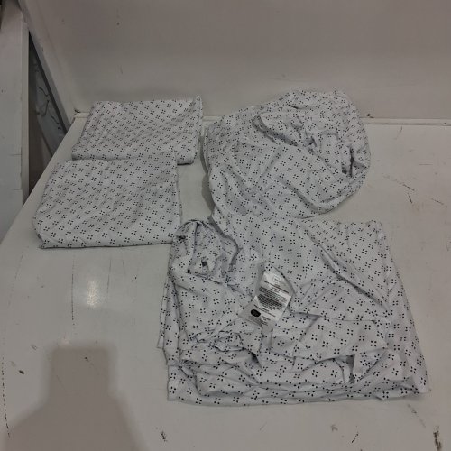 MAINSTAYS POLKA DOT BEDDING SET - DOUBLE - WHITE AND BLACK (ITEM: MSW4403022C) image 3