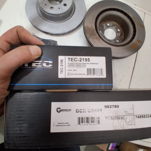 3PC GENIUS BRAKE ROTORS AND CERAMIC BRAKE PADS FOR VARIOUS VOLKSWAGEN AND AUDI MODELS - SILVER/BLACK (MODEL: GCR C9421/TEC-2195) image 4