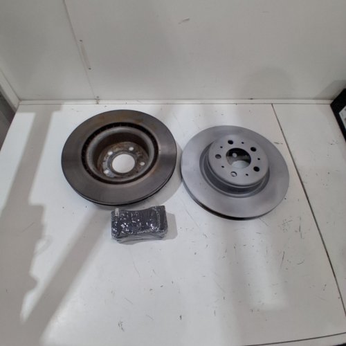 3PC GENIUS BRAKE ROTORS AND CERAMIC BRAKE PADS FOR VARIOUS VOLKSWAGEN AND AUDI MODELS - SILVER/BLACK (MODEL: GCR C9421/TEC-2195) image 6