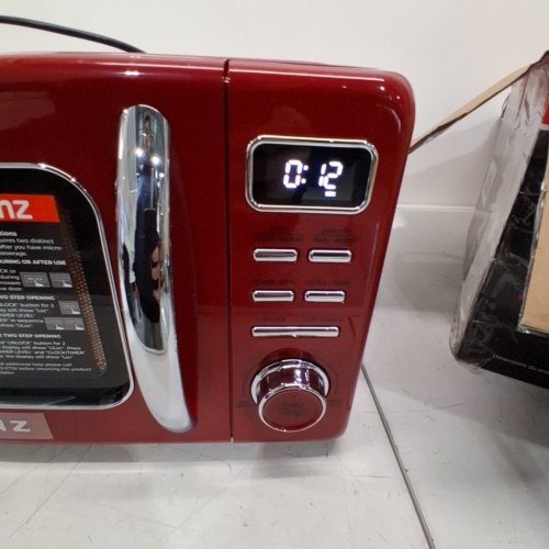 GALANZ RETRO STYLE COUNTERTOP MICROWAVE OVEN - 0.7CU.FT - RED (MODEL: GLCMKZ07RDR07) image 3
