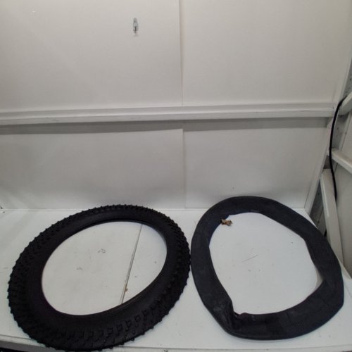 SURFACE 604 STUDDED FAT BICYCLE TIRE WITH INNER TUBE - 26" X 4.50" - BLACK image 2