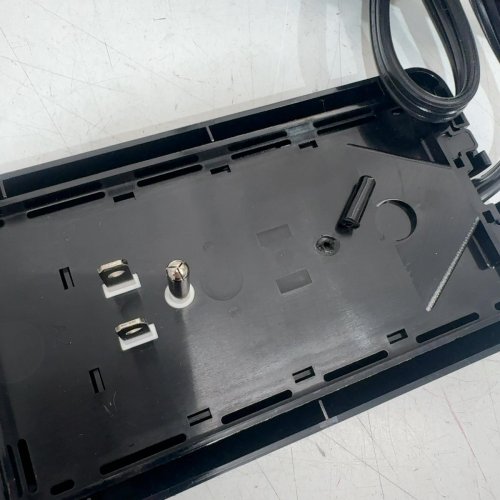 LIDOR ULTRA-SLIM SURGE PROTECTOR OUTLET EXTENDER 3-OUTLET WALL TAP - 3FT CORD / 1650W – BLACK image 2