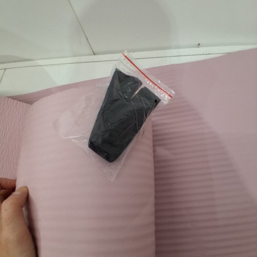 AMAZON BASICS EXTRA THICK EXERCISE YOGA MAT WITH CARRYING STRAP - 72" X 22" X 1"- ROSE/ PINK (MODEL: GYCOYM-PK) image 3