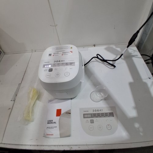 TOSHIBA RICE COOKER 5.5 CUP UNCOOKED - LED DISPLAY, 15 COOKING FUNCTIONS, 3D HEATING TECHNOLOGY, 24-HR DELAY TIMER, AUTO KEEP WARM, NONSTICK INNER POT - WHITE (MODEL: RC-10DRUNA) image 2
