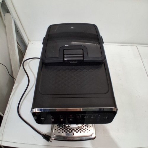 PHILIPS 3300 SERIES FULLY AUTOMATIC ESPRESSO MACHINE WITH LATTEGO MILK SYSTEM AND INTEGRATED GRINDER - GLOSSY BLACK (MODEL:EP3341/50) image 4