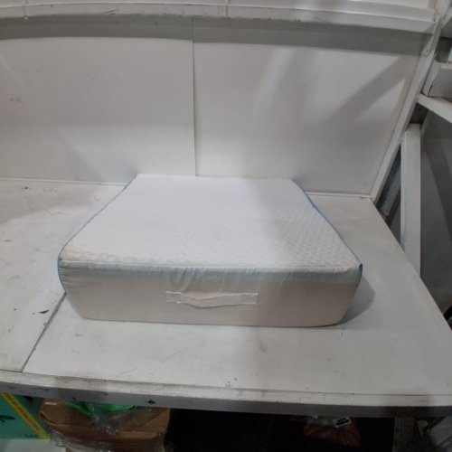 COLDHUNIER MEMORY FOAM COOLING WEDGE PILLOW - 7.5" - BLUE/WHITE image 2