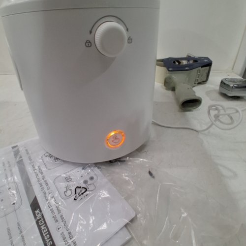 AMAZON BASICS AUTOMATIC PET FOOD FEEDER WITH SLOW FEED AND PORTION CONTROL- 4L - WHITE image 2