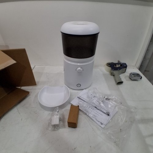 AMAZON BASICS AUTOMATIC PET FOOD FEEDER WITH SLOW FEED AND PORTION CONTROL- 4L - WHITE image 4
