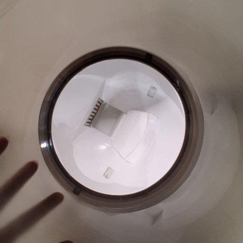 AMAZON BASICS AUTOMATIC PET FOOD FEEDER WITH SLOW FEED AND PORTION CONTROL- 4L - WHITE image 5