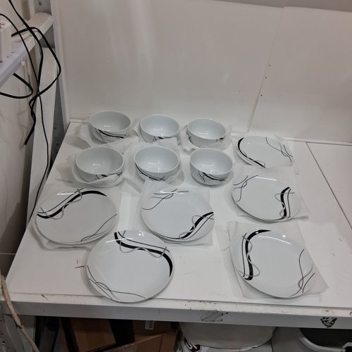 22PC VEWEET PORCELAIN DINNERWARE DISH SET - 6-PEOPLE SETTING - BLACK/WHITE - (MODEL: FIONA-R24) image 2