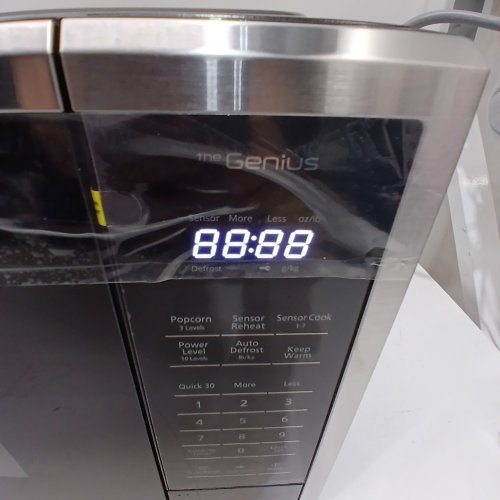 PANASONIC MICROWAVE OVEN - 1.1 CU. FT / 900W / 120 V - BLACK (MODEL: NN-SU55QS) image 2