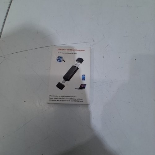 USB TYPE-C / USB 3.0 SD CARD READER/WRITER - BLACK (ITEM: 3803) image 4