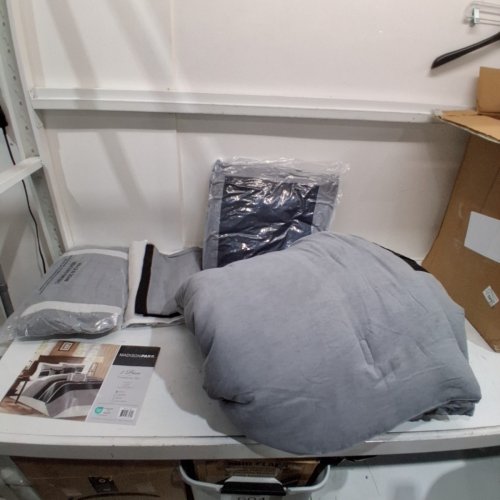7PC MADISON PARK PALMER COMFORTER SET - QUEEN - GREY image 3