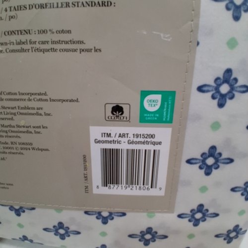 MARTHA STEWART GEOMETRIC SHEET SET - 400 THREAD COUNT - DOUBLE - WHITE/BLUE (ITEM: 1915200) image 2
