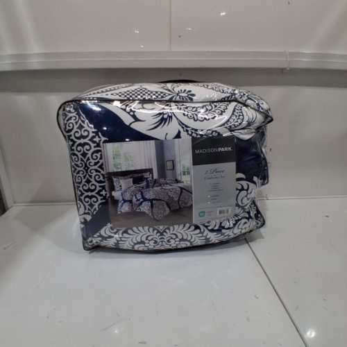 7PC MADISON PARK ALL SEASON DOWN ALTERNATIVE COMFORTER SET - VIENNA INDIGO (MODEL: RN91519) image 3