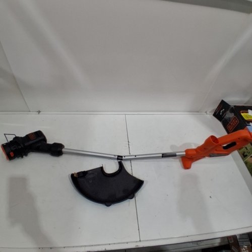 BLACK+DECKER STRING TRIMMER AND EDGER - 4AMP - 13" PATH - ORANGE (MODEL: BEST935) image 2