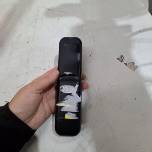 ONN. 3-DEVICE REMOTE CONTROL - BLACK image 3