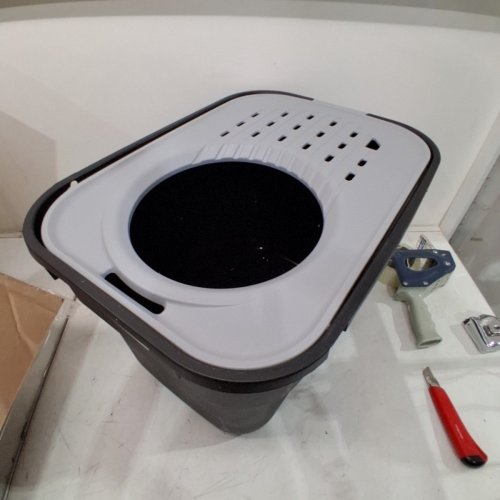 IRIS USA SQUARE TOP ENTRY CAT LITTER BOX WITH PRIVACY WALLS AND LITTER CATCHING LID - LARGE 20.5" X 14" - BLACK/GREY (MODEL: 589653) image 3