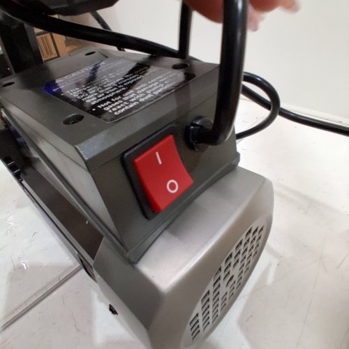 OMT SINGLE STAGE ROTARY VANE VACUUM PUMP WITH VALVE KIT AND TRAVEL BAG - 180 WATTS, 110-120V - GREY (MODEL: VB130) image 2