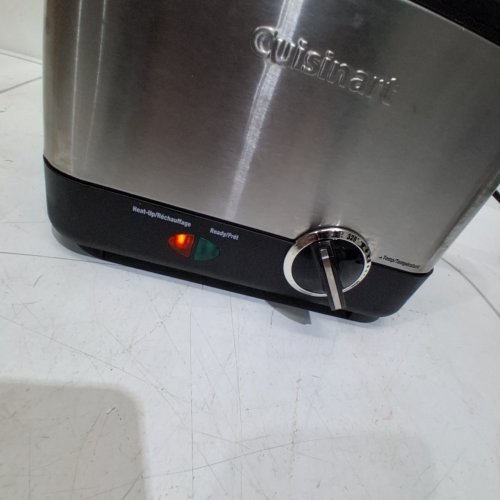 CUISINART COMPACT DEEP FRYER - STAINLESS STEEL/BLACK - (MODEL: CDF-100NASC) image 2