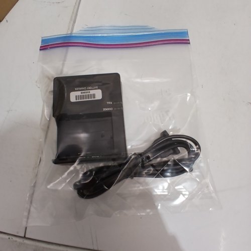 BATTERY CHARGER COMPATIBLE WITH CANON EOS 550D BATTERY - BLACK (MODEL: LC-E8C) image 5