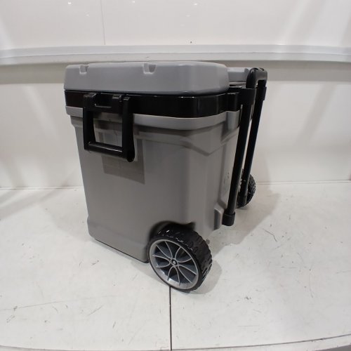 IGLOO MAXCOLD LATITUDE WHEELED ROLLER COOLER - 62QT/58L - GREY\WHITE - (MODEL: 1872193) image 3