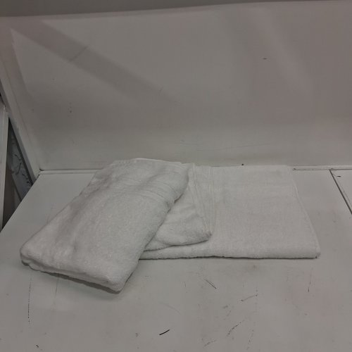 2 GRANDEUR HOSPITALITY BATH TOWELS - 30" X 52" - WHITE (MODEL: 4500995) image 3