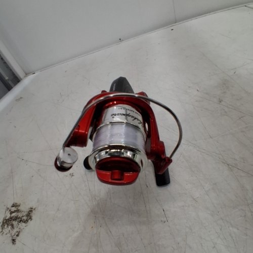 SHAKESPEARE NAVIGATOR SPINNING REEL - 5.5:1 RATIO - UP TO 8LBS LINE CAP - AMBIDEXTROUS - RED (MODEL: NV30SPR) image 5