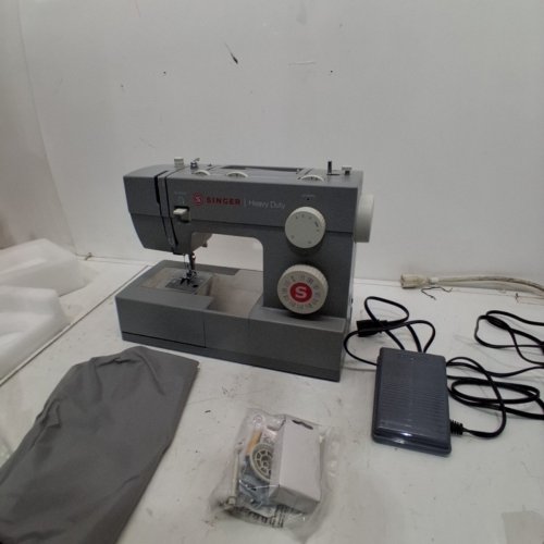 SINGER 4452 HIGH SPEED HEAVY DUTY SEWING MACHINE WITH ACCESSORIES - GREY (MODEL: 4452) image 3