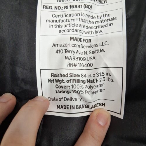 AMAZON BASICS TWO PERSON SLEEPING BAG WITH CARRYING BAG - 84" X 59" - BLACK/GREY image 5
