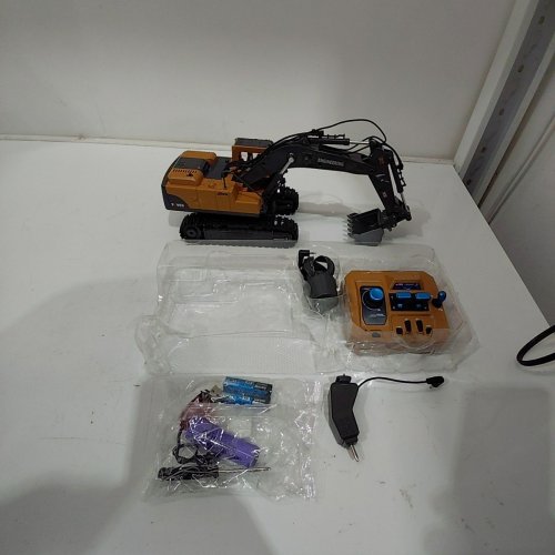 GRACEDUCK REMOTE CONTROL 680° ROTATABLE LIGHTS SOUNDS HEAVY DUTY 3-IN-1 EXCAVATOR WITH METAL BUCKET, ROCK BREAKER AND GRAPPLES - YELLOW / BLACK image 2
