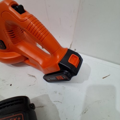 2PC BLACK+DECKER STRING TRIMMER/EDGER & SWEEPER/BLOWER SET - 20V - 14"PATH - BLACK/ORANGE (MODEL: LSW221/LST201) image 2