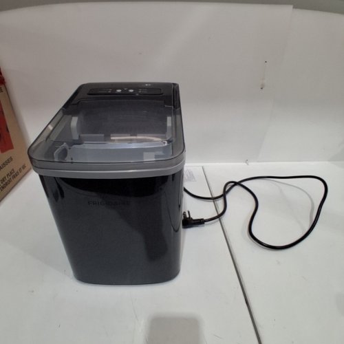 FRIGIDAIRE SELF-CLEANING COUNTERTOP ELECTRIC ICE MAKER - MAKES 26LBS OF ICE/DAY - BLACK (MODEL: EFIC120-BLKSS-SC-G2-E) image 3