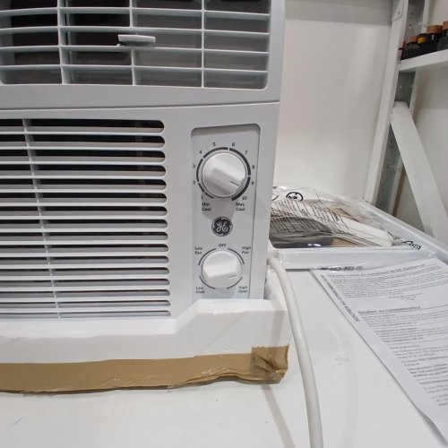 GE APPLIANCES MECHANICAL ROOM AIR CONDITIONER FOR SMALL ROOMS - 5000BTU - 150SQ. FT. (MODEL: AWAS05BWFC) image 2