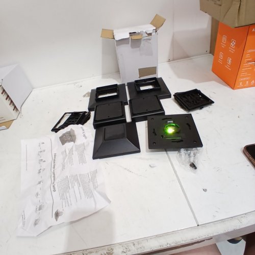 SOLAR POWERED LED LIGHTS WITH MULTIPLE LIGHTING MODES - BLACK image 4